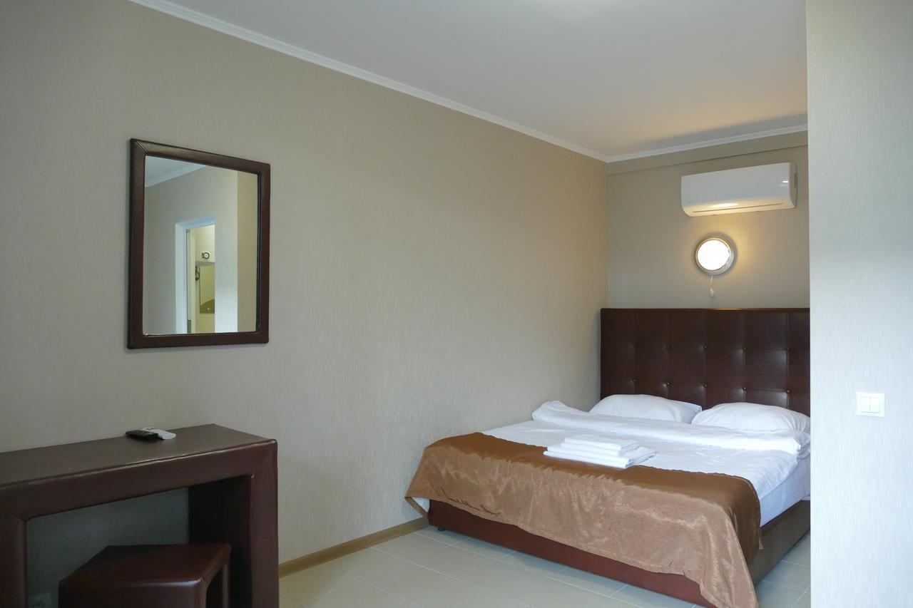 Astoria Comfort Hotel New Athos Bagian luar foto