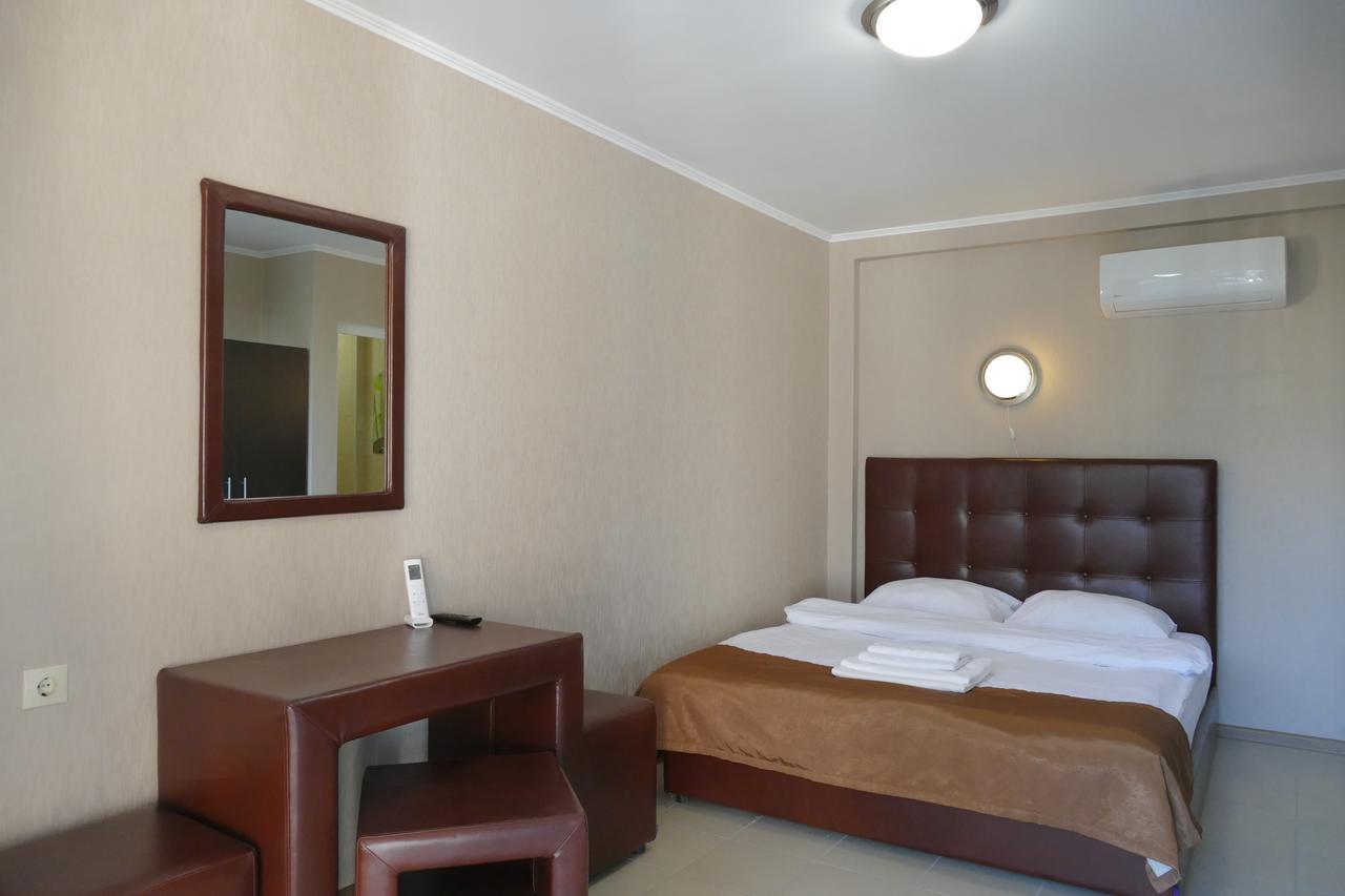 Astoria Comfort Hotel New Athos Bagian luar foto
